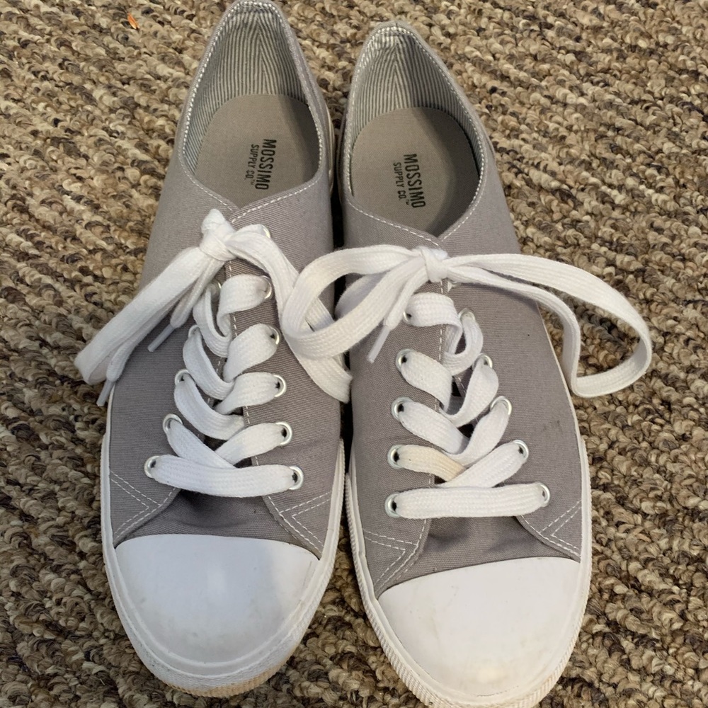 really cute sneakers!